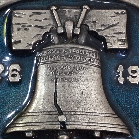 Vintage Bergamot Bicentennial brass belt buckle - Picture 4 of 7